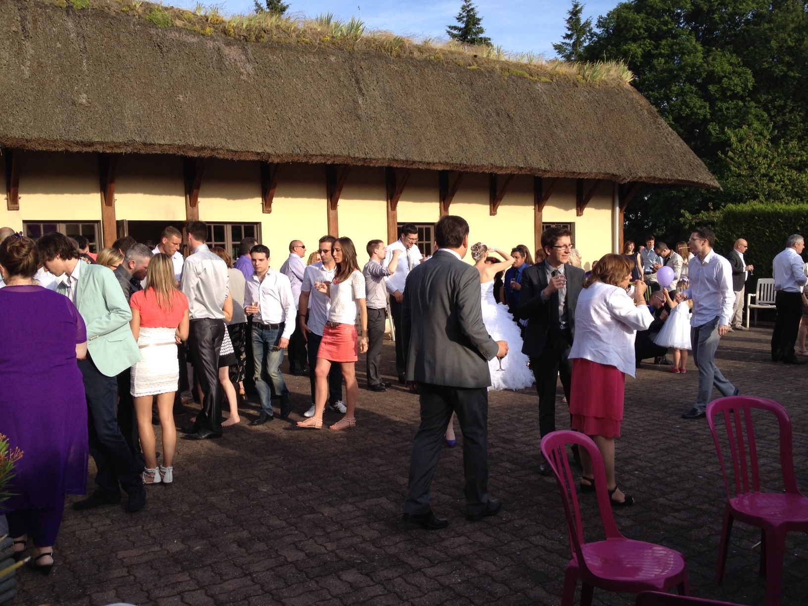 Aperitif sur la terrasse arriere