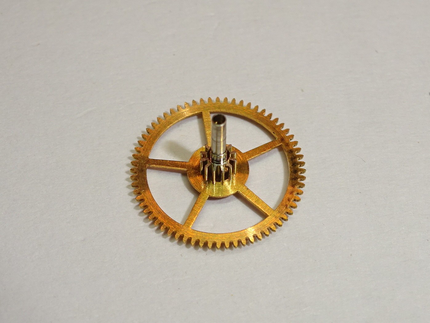 Valjoux 72 88 232 234 237 720 723 724 725 726 729 730 886 center wheel (ht. 600) / part 206