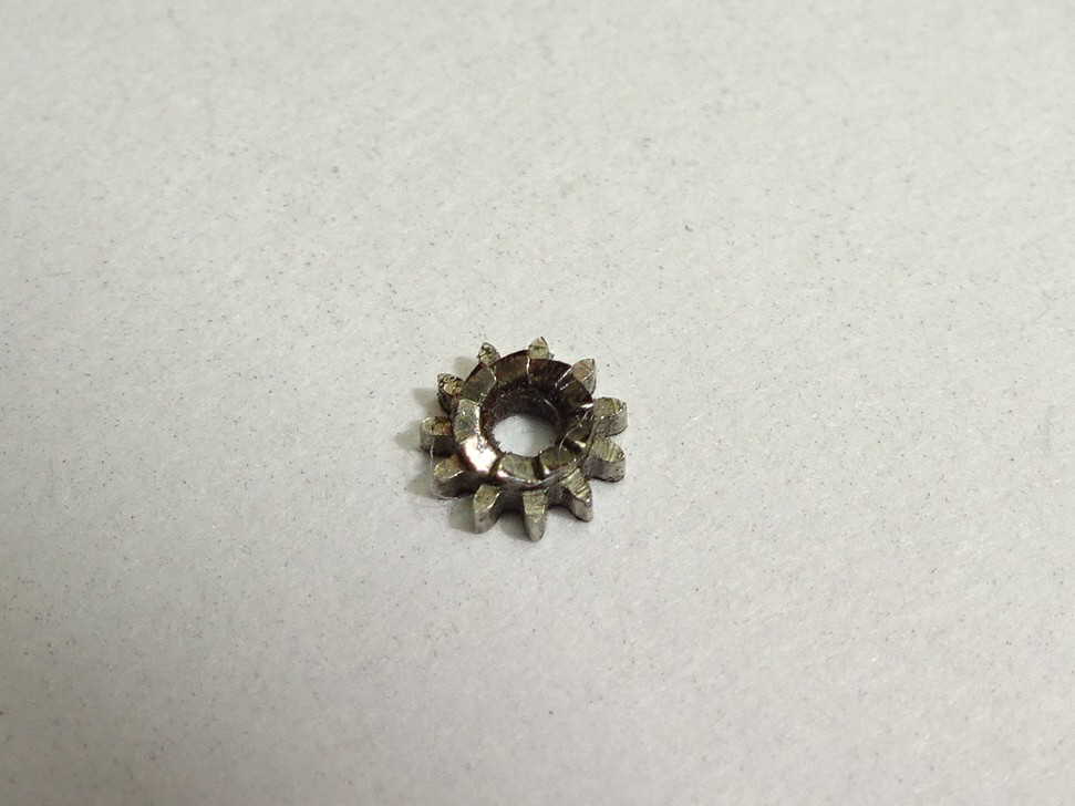 Movado winding pinion cal. 470 473 475 477 / part 410