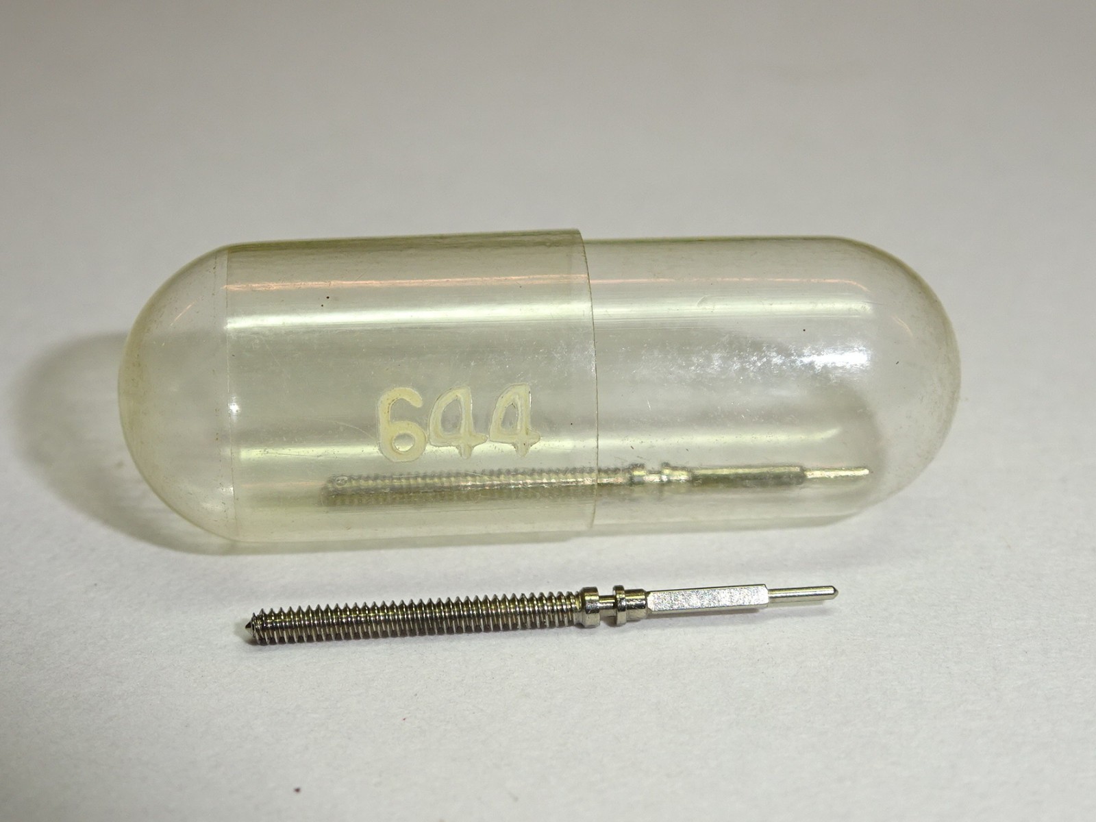 Movado winding stem 470 473 475 477 / Ronda 644 / Thread 100