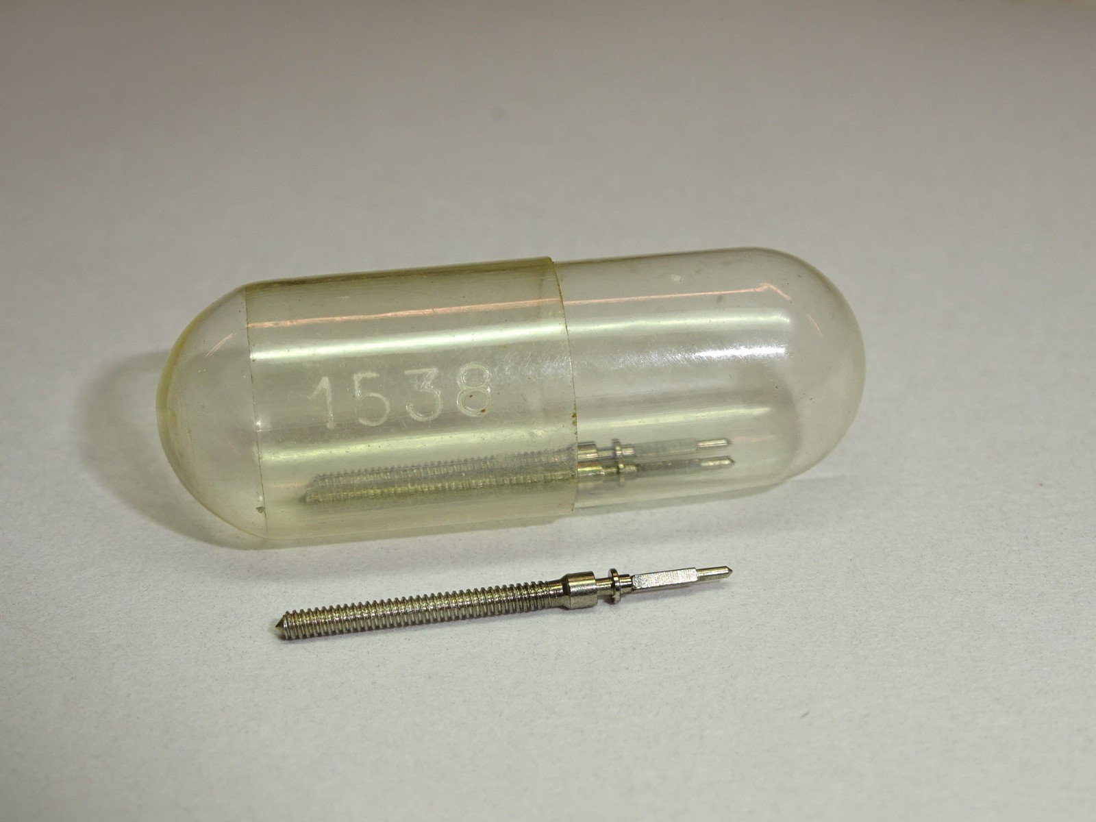 Omega winding stem 620 625 630 670 671 672 680 681 682 683 684 685 / Ronda 1538