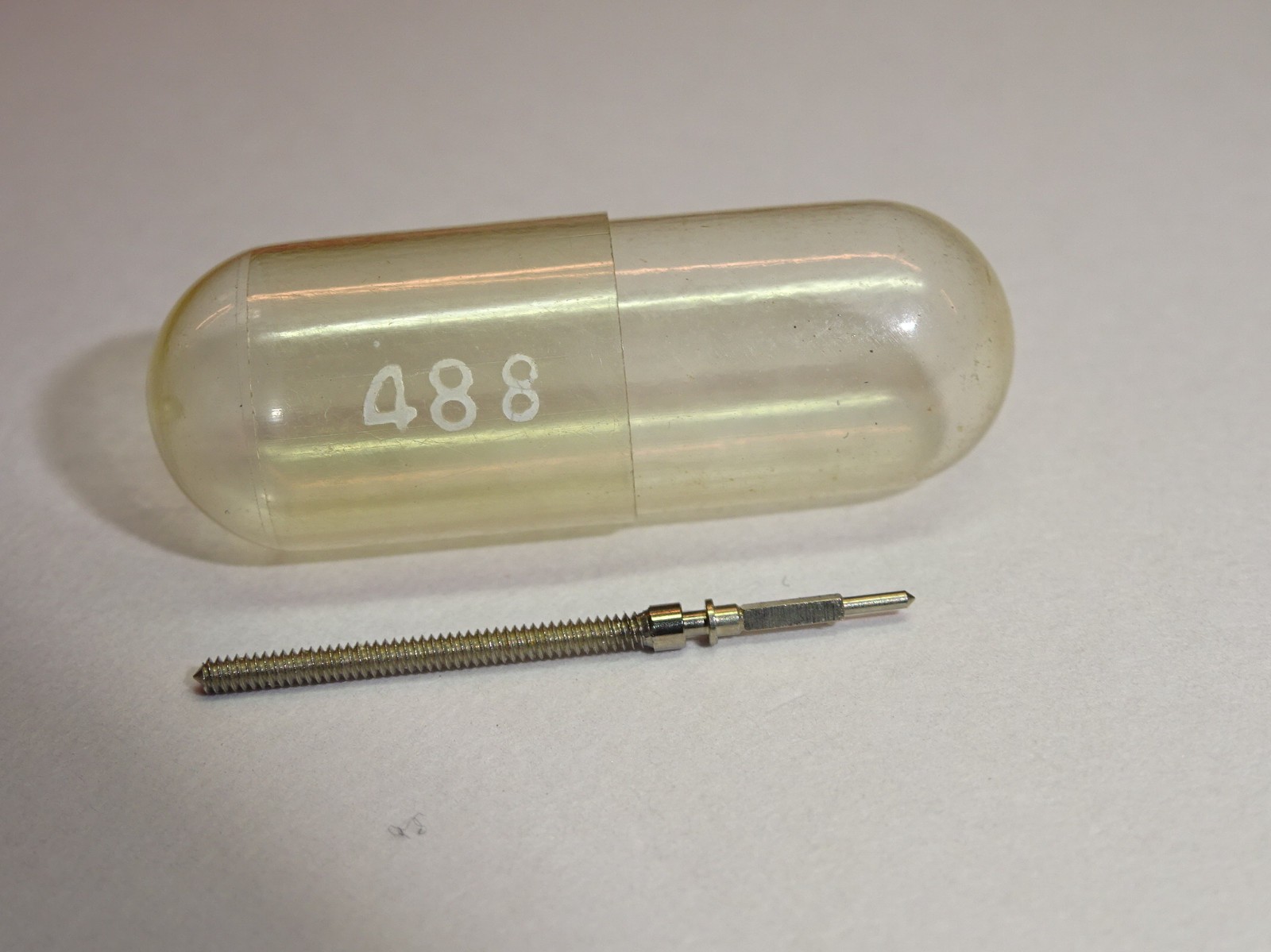 Rolex winding stem 600 thread 100 / NA 620 630 635 645 A260
