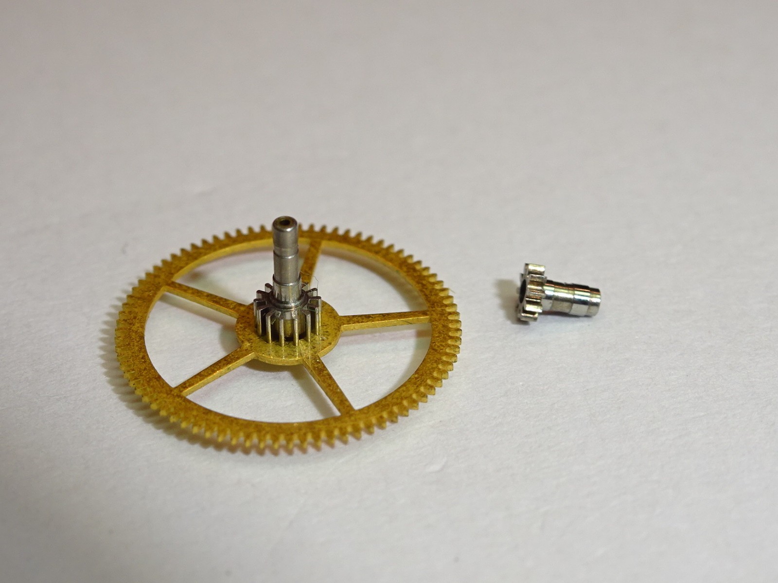 Valjoux center wheel 7730 + Venus 175 188 / part 206 (height 5.00mm) + part 245 (height 2.55mm)