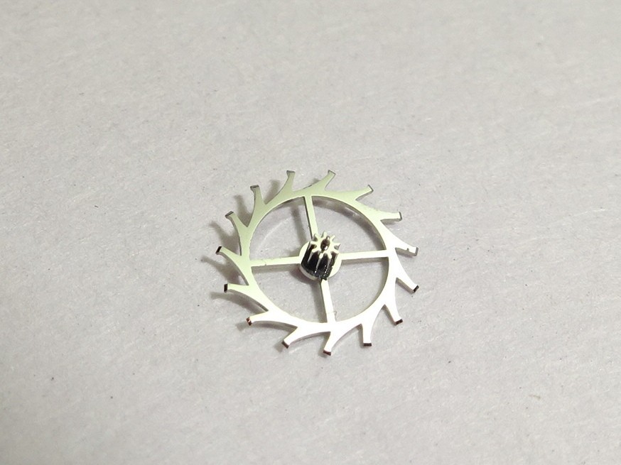Jaeger Lecoultre 839 / IWC 1852 escape wheel / part 705