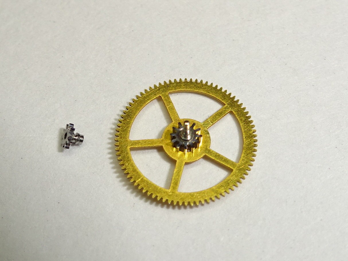 Jaeger Lecoultre 839 / IWC 1852 center wheel + cannon pinion / part 206 + 240