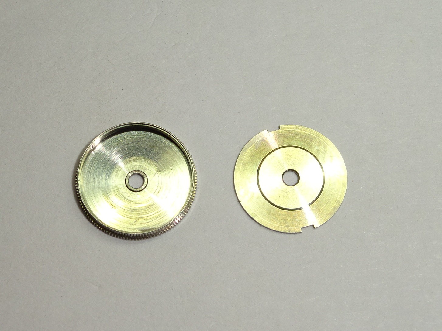 Jaeger Lecoultre 895 barrel + cover / part 182