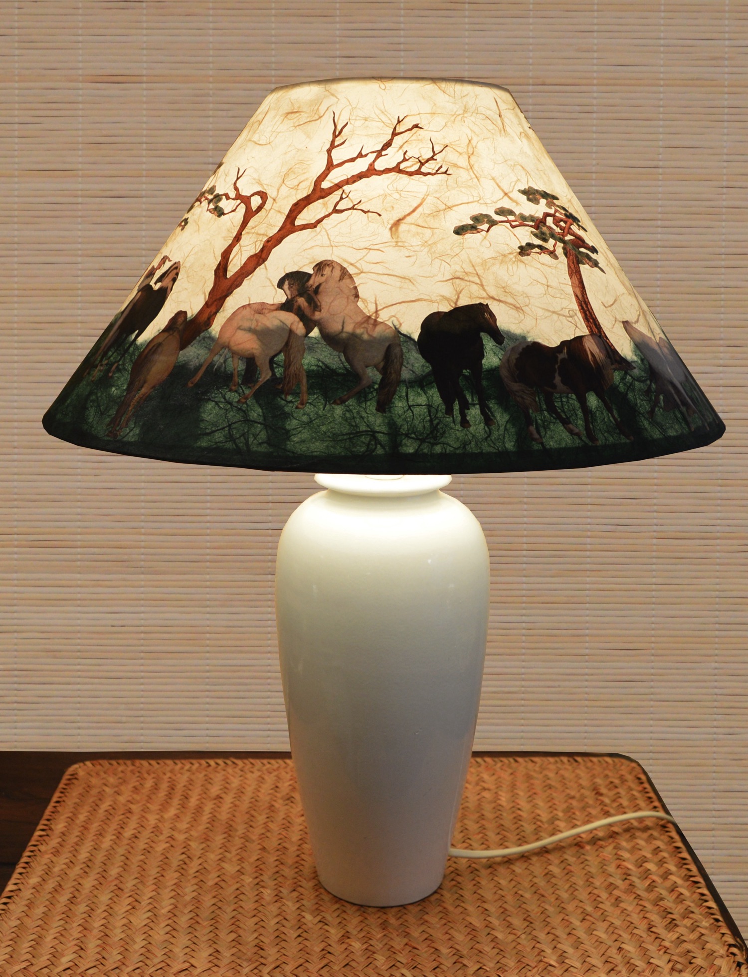 Abat-jour voyage en Chine, fresque de chevaux sauvages.