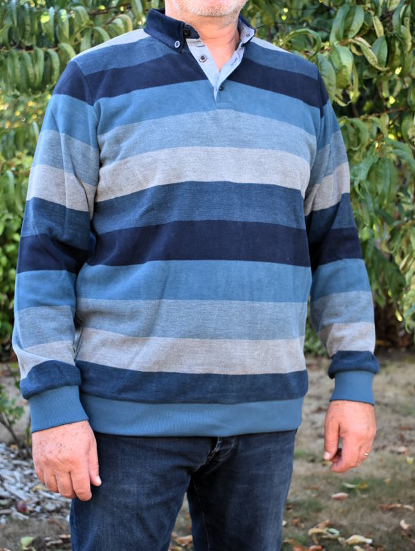 Polo rayé homme âgée