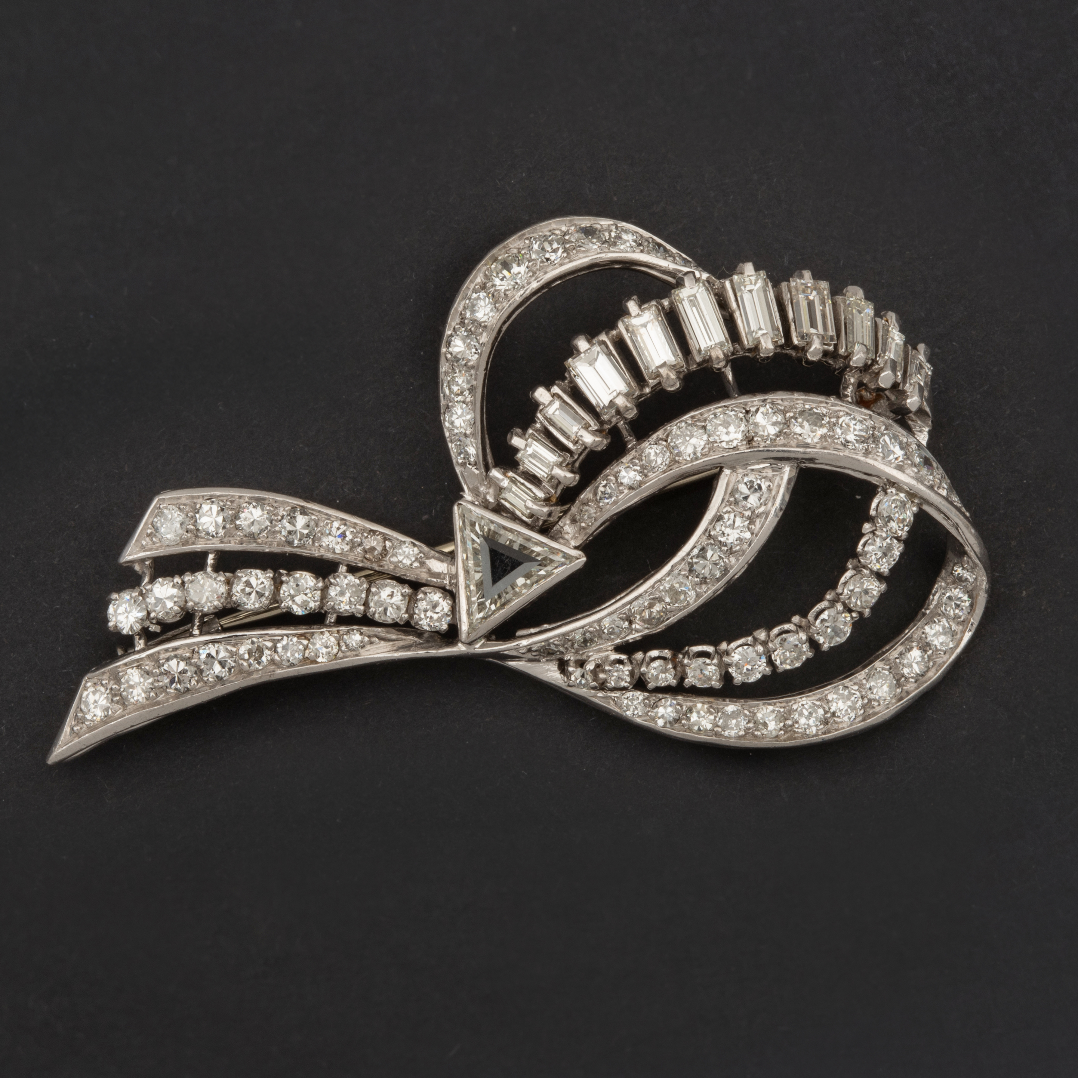 Vintage Platinum Diamonds Brooch