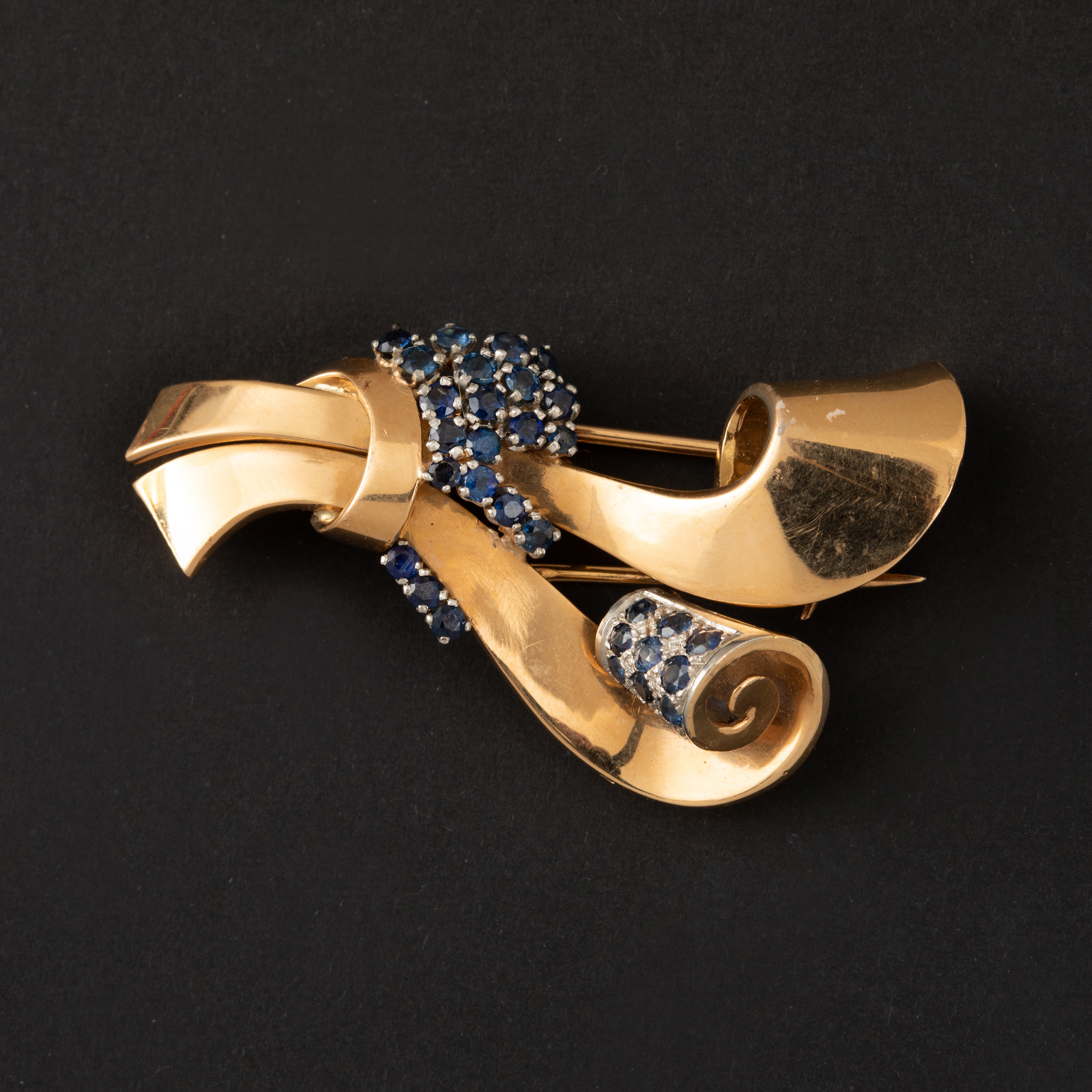 Vintage Knot with Sapphires