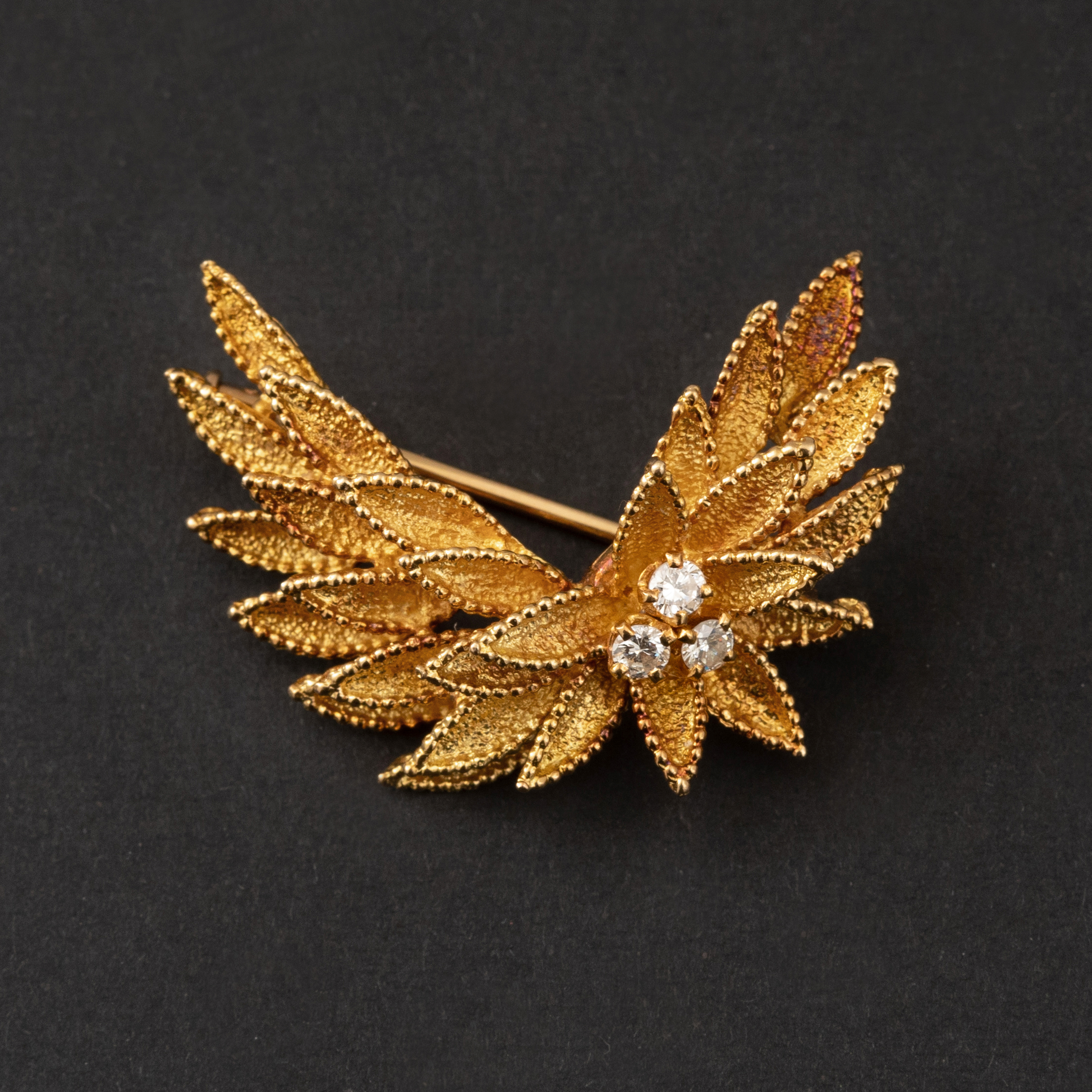 Broche Vintage Feuillage Diamants