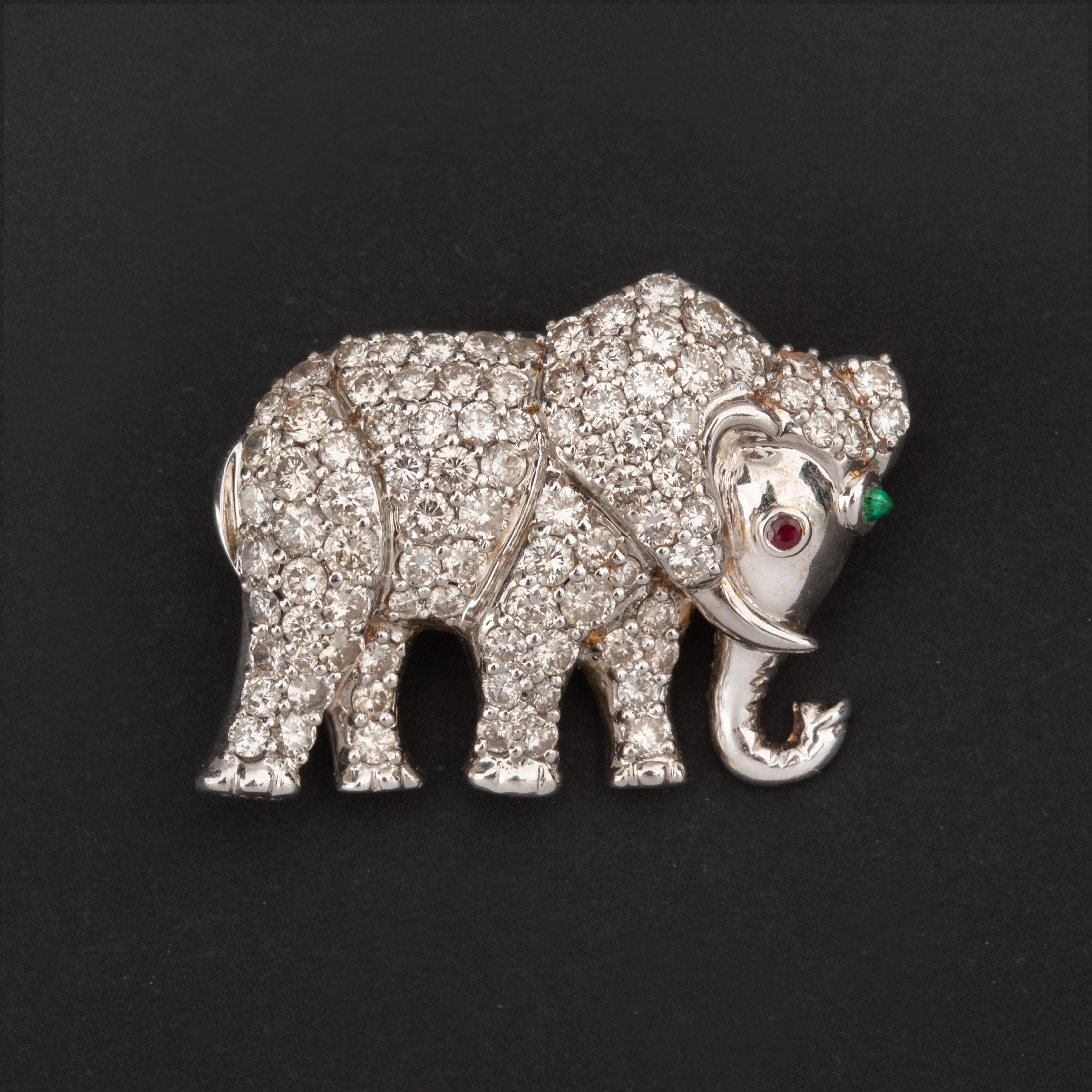 Broche Eléphant Pavé de Diamants