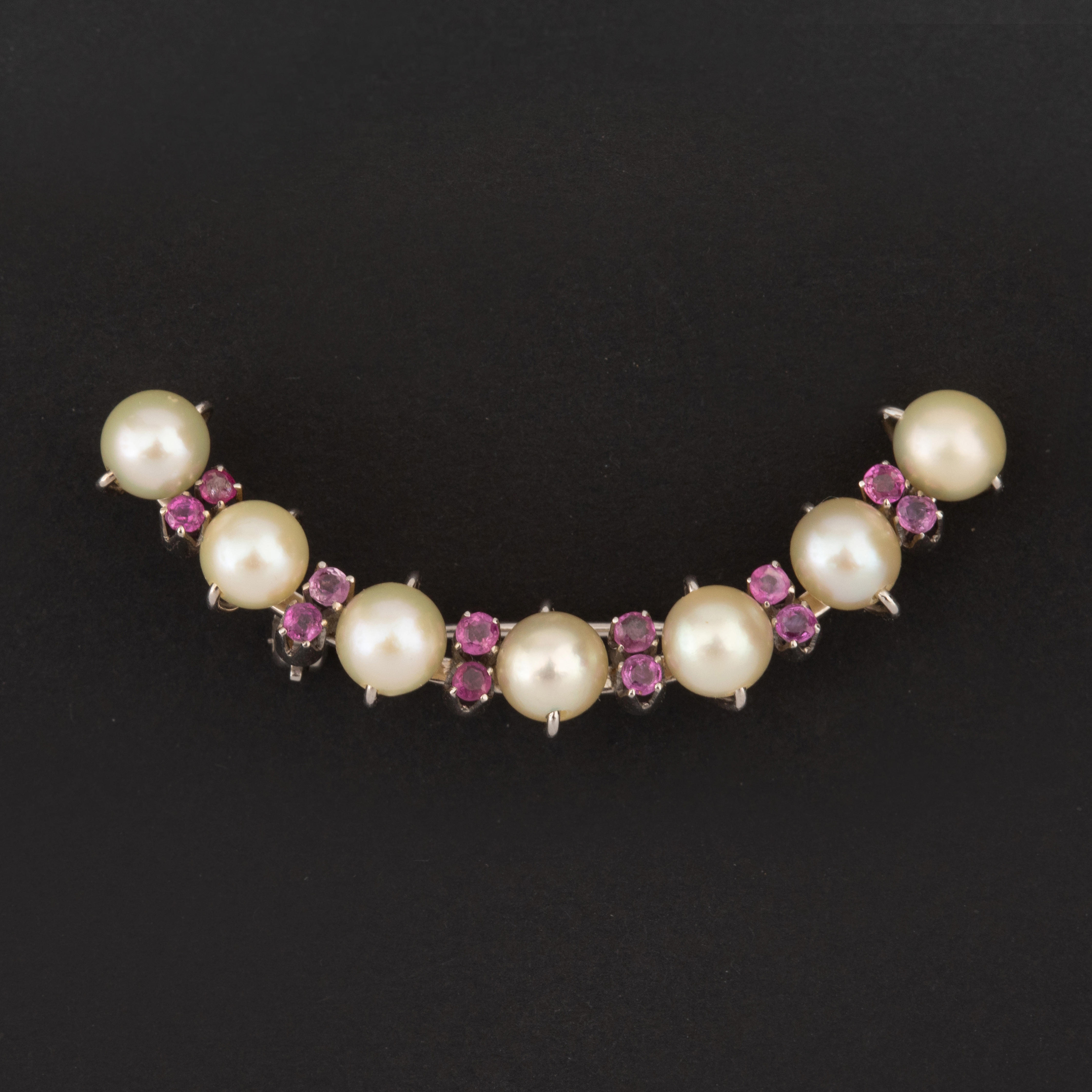 Broche Perles Akoya et Rubis
