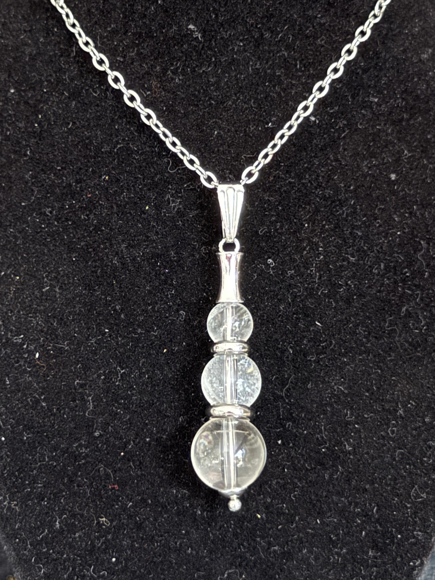 Pendentif "Echo de Gaïa" en Cristal de roche