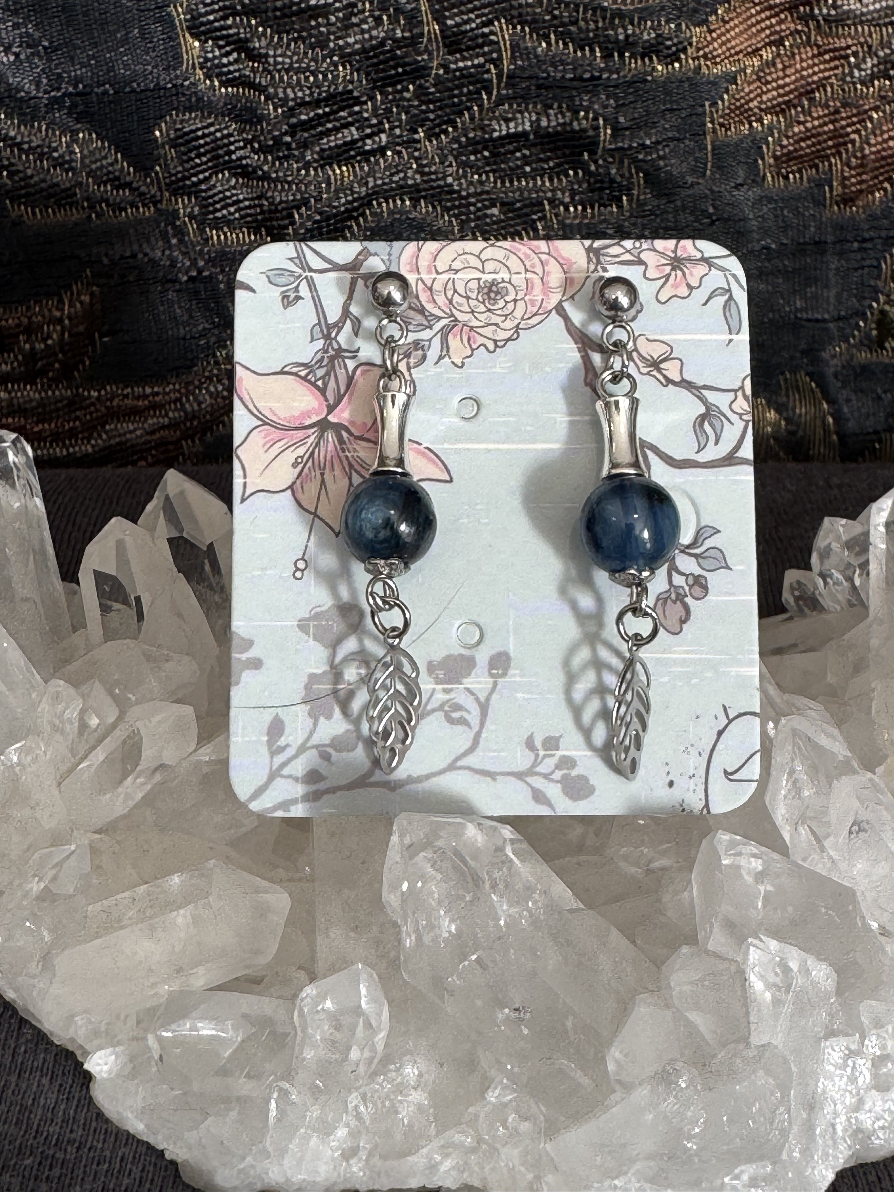 Boucles d'oreilles "Feuille d'automne" en Cyanite