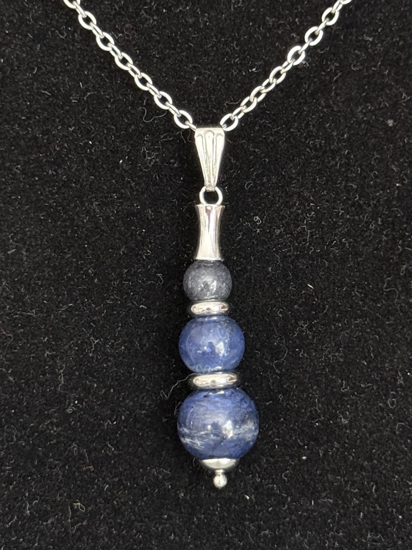Pendentif "Echo de Gaïa" en Dumortiérite