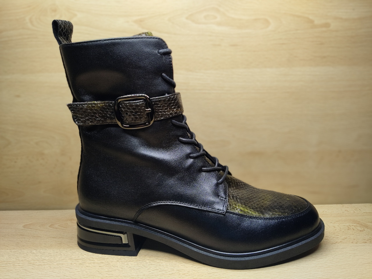 📌 C02F  Métamorf'ose bottines Noir/Kaki