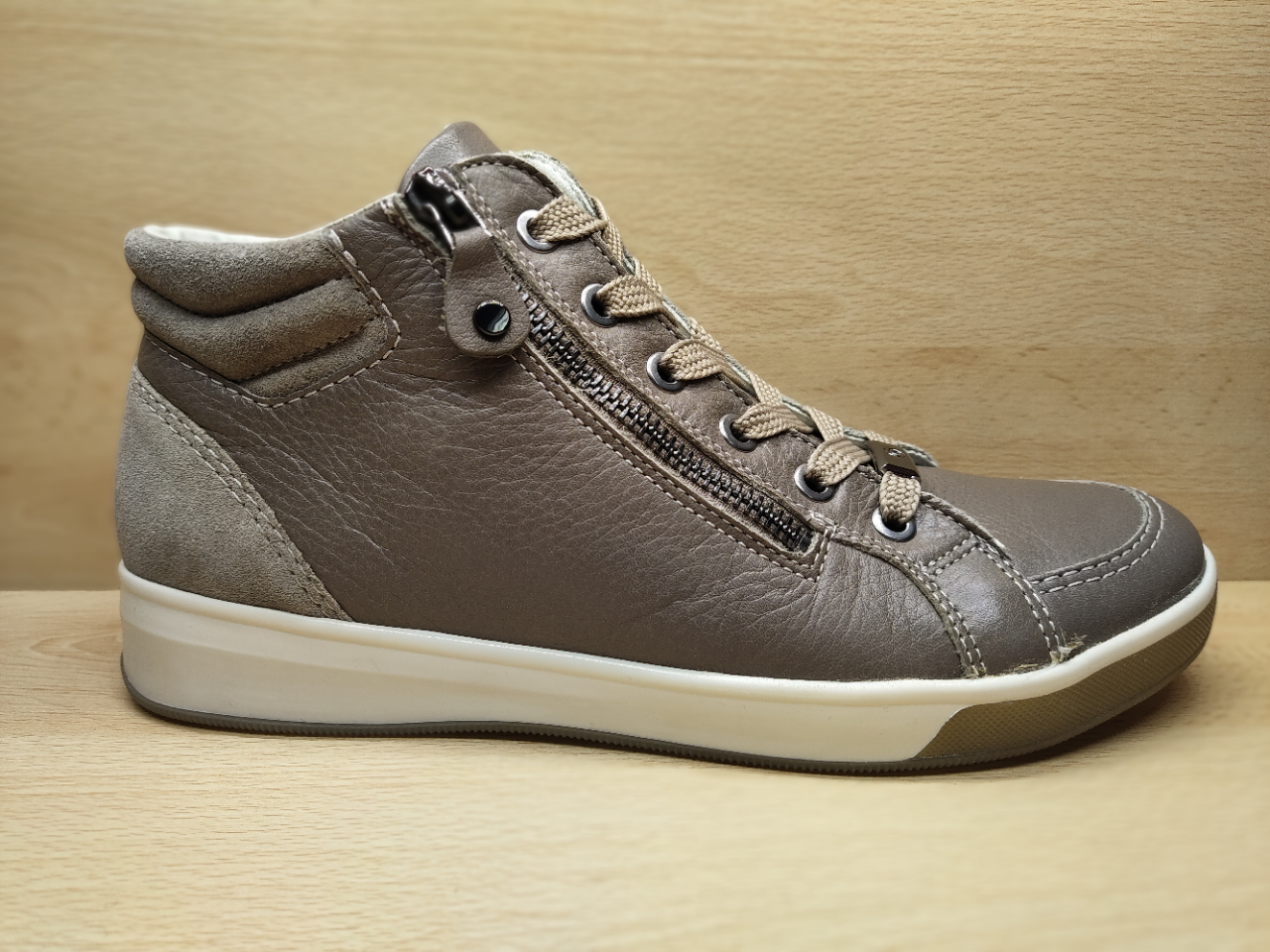 📌 Bottillon à lacets ARA 12-44499 Moon