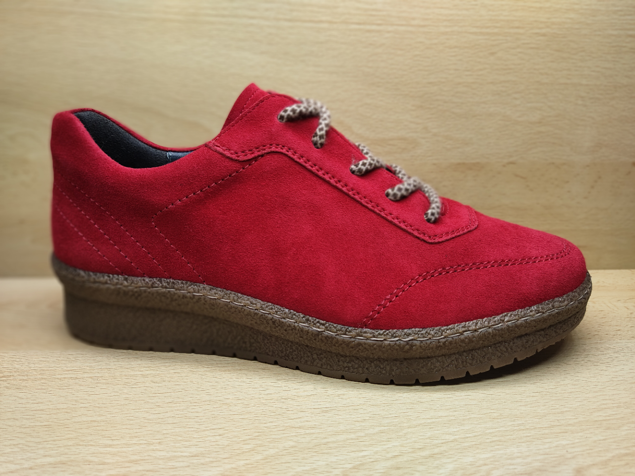 Chaussure à lacets nubuck rouge SEMLER