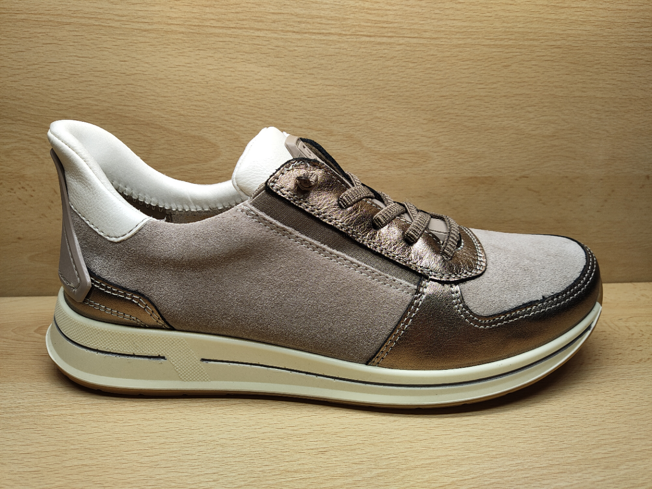 Chaussure à lacets ARA avec système Easy2go