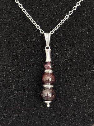 Pendentif "Echo de Gaïa" en Grenat