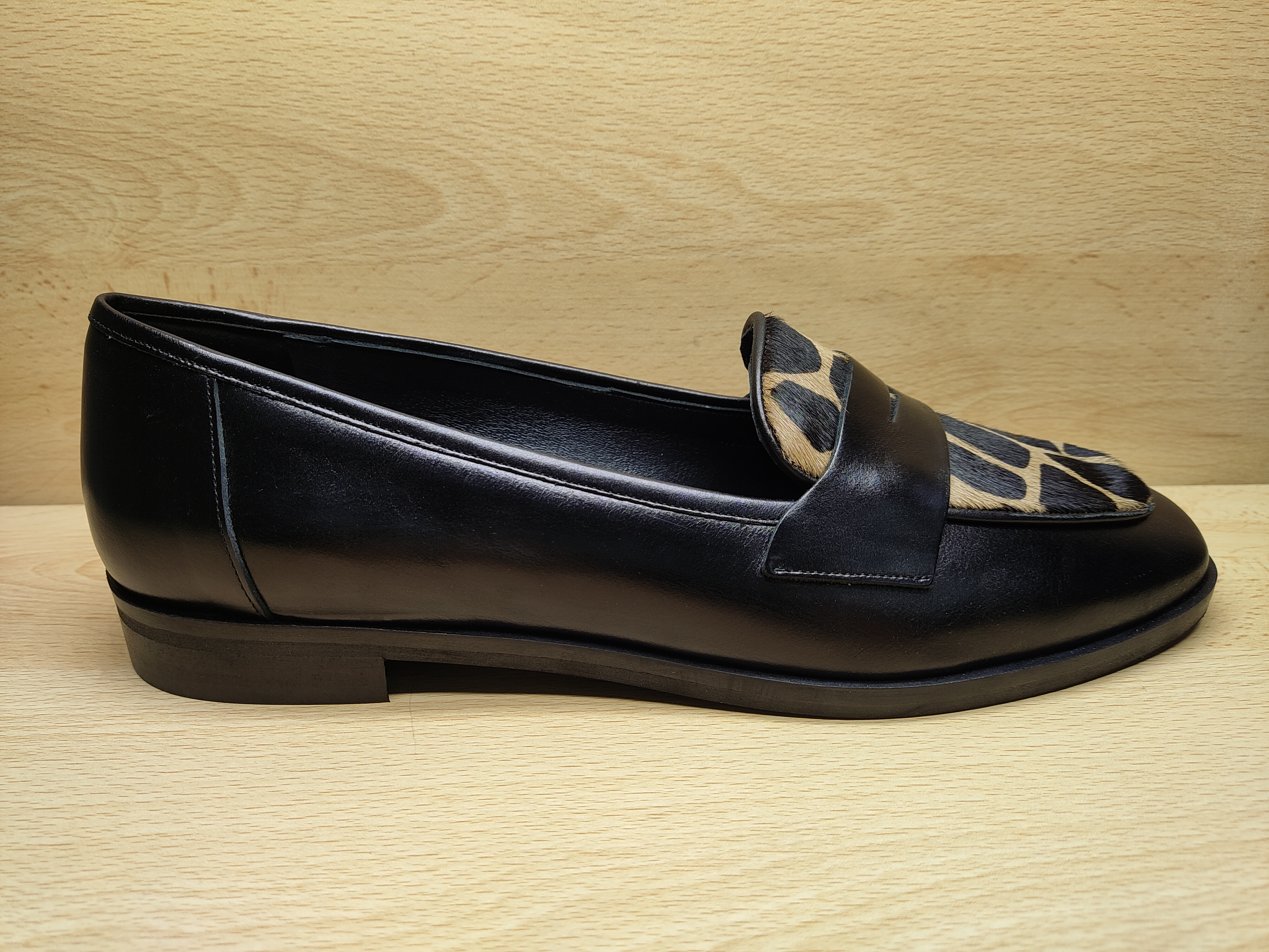 YAN BASSY Mocassin Cuir noir