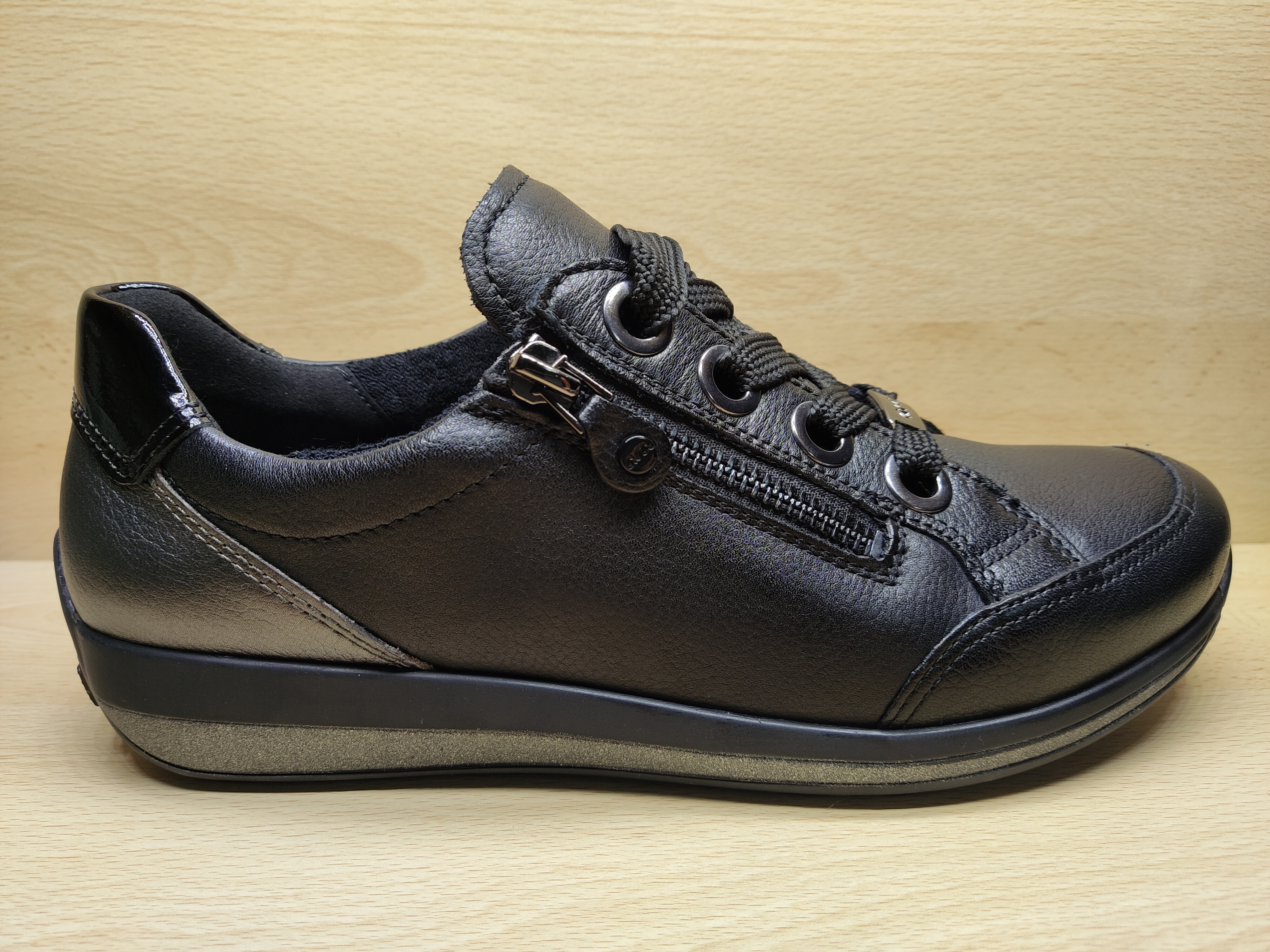 ARA Chaussure à lacets 12-44587-66 noir