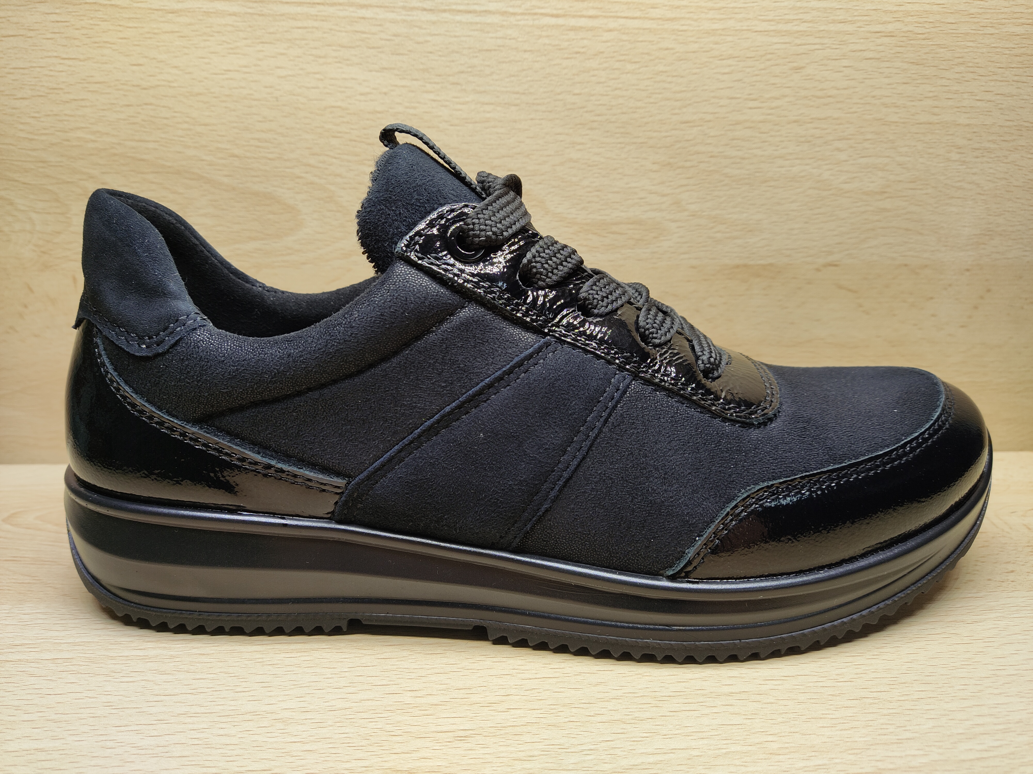 ARA Chaussure à lacets + zip Osaka noir stretch