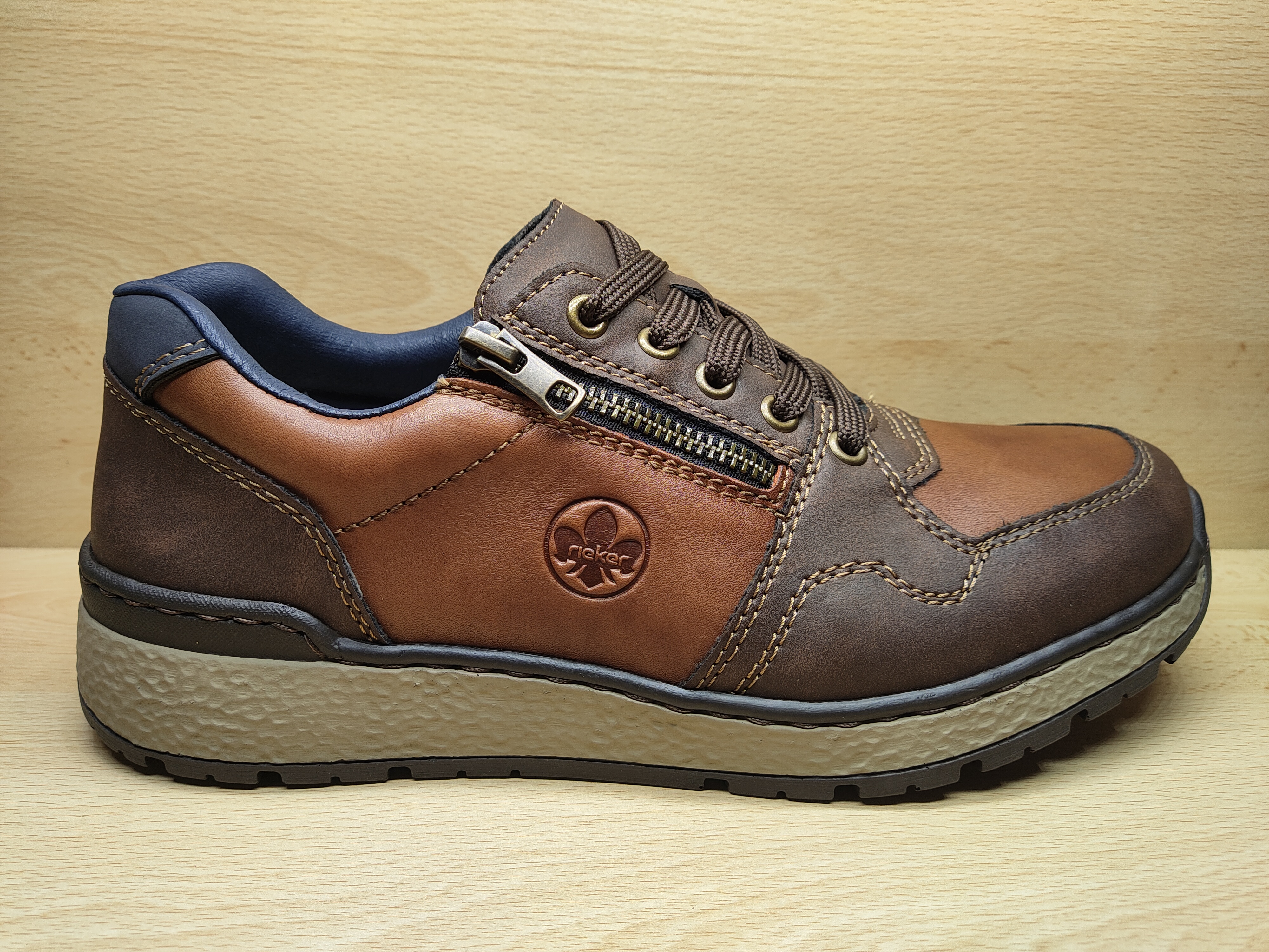 📌 RIEKER Chaussures à lacets + zip marron
