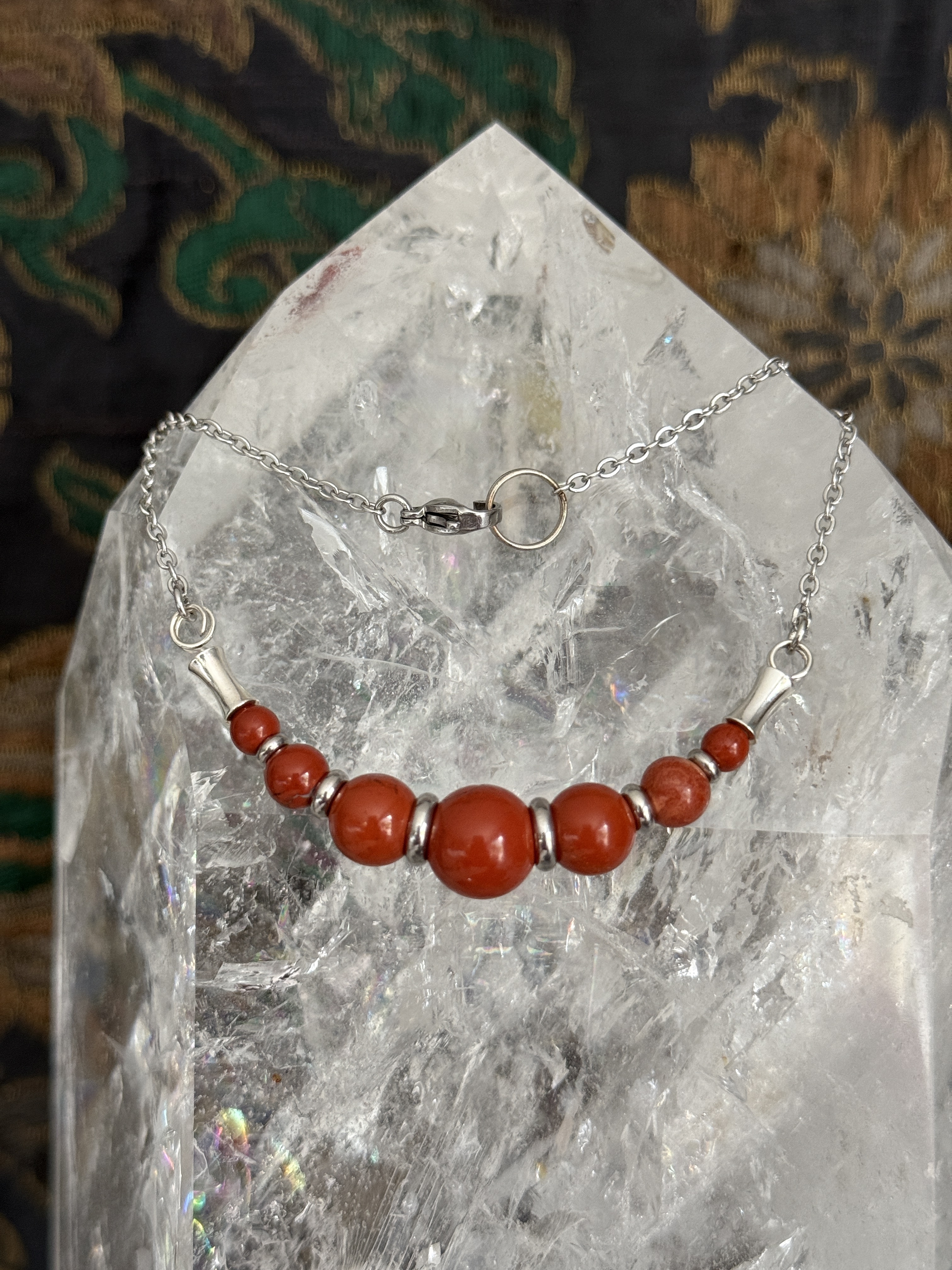 Collier "Echo de Gaïa" en Jaspe Rouge