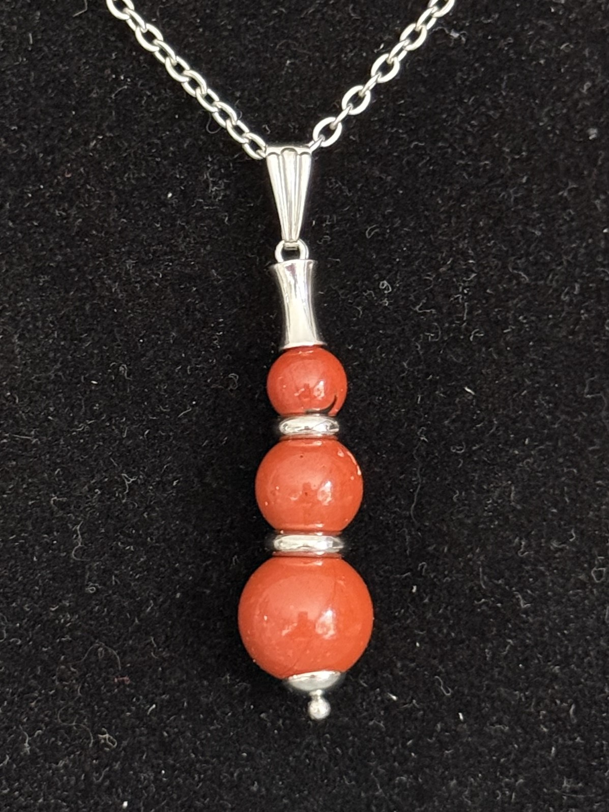 Pendentif "Echo de Gaïa" en Jaspe Rouge
