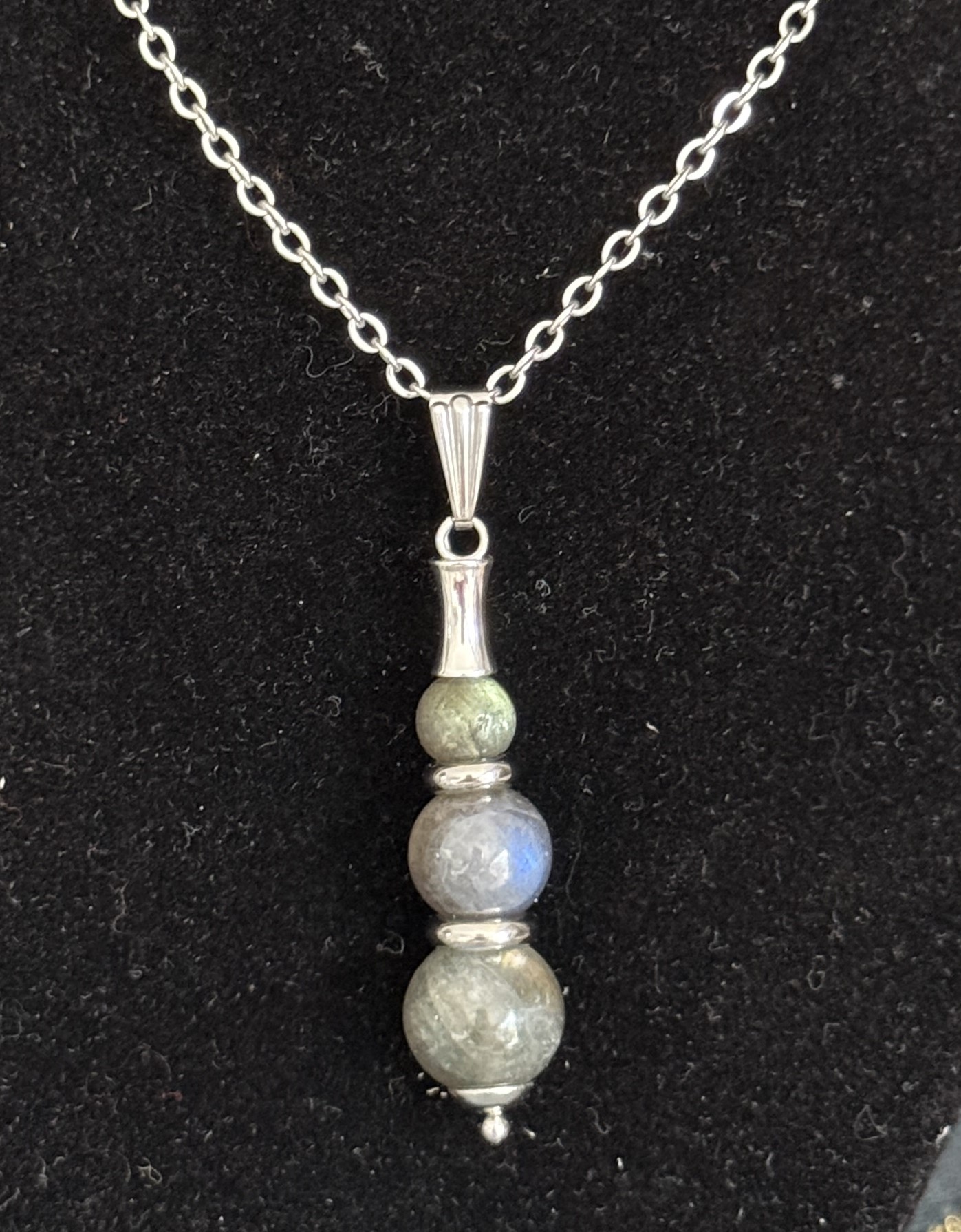 Pendentif "Echo de Gaïa" en Labradorite
