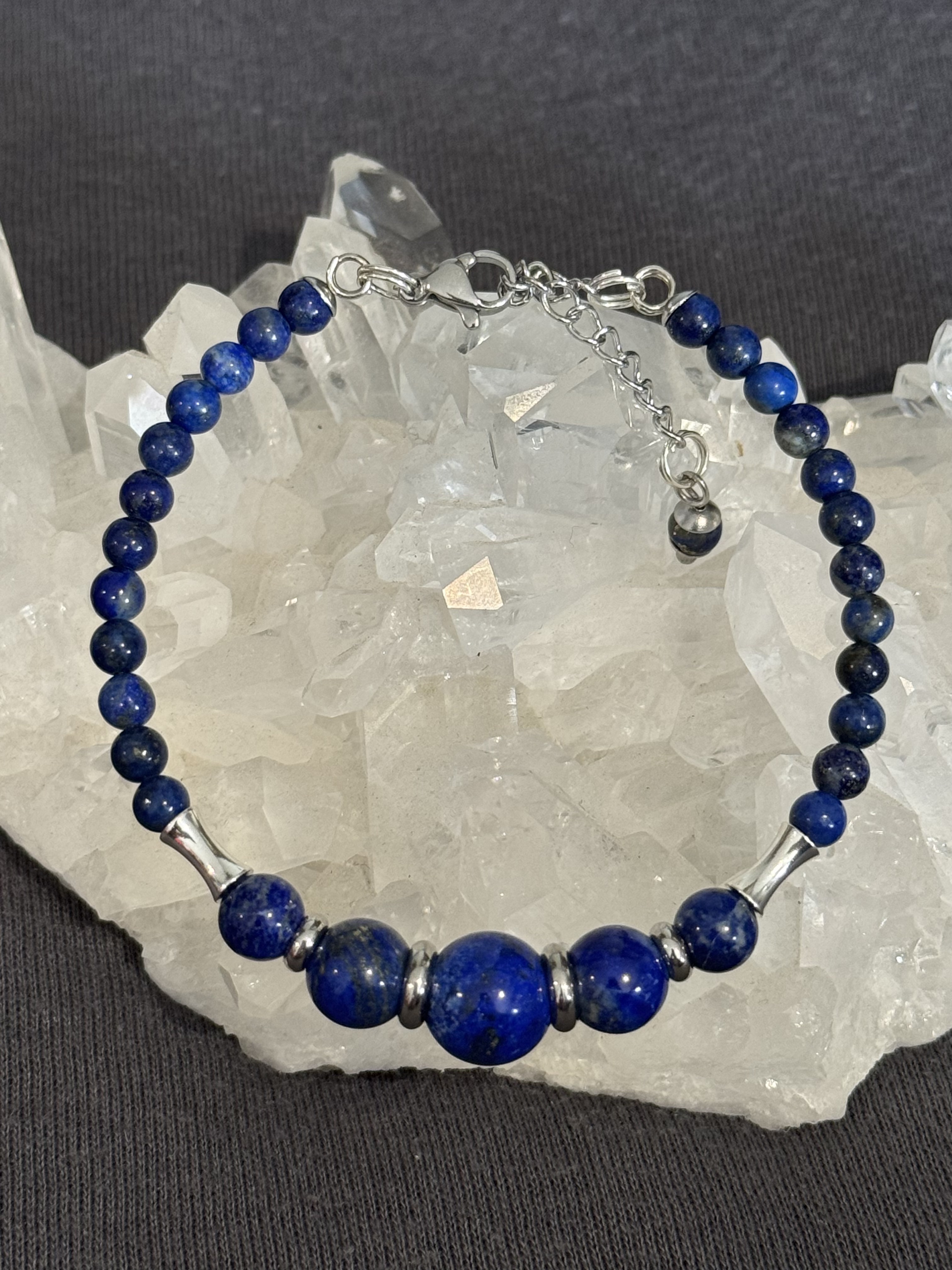 Bracelet "Echo de Gaïa" en Lapis Lazuli