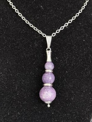 Pendentif "Echo de Gaïa" en Lépidolite