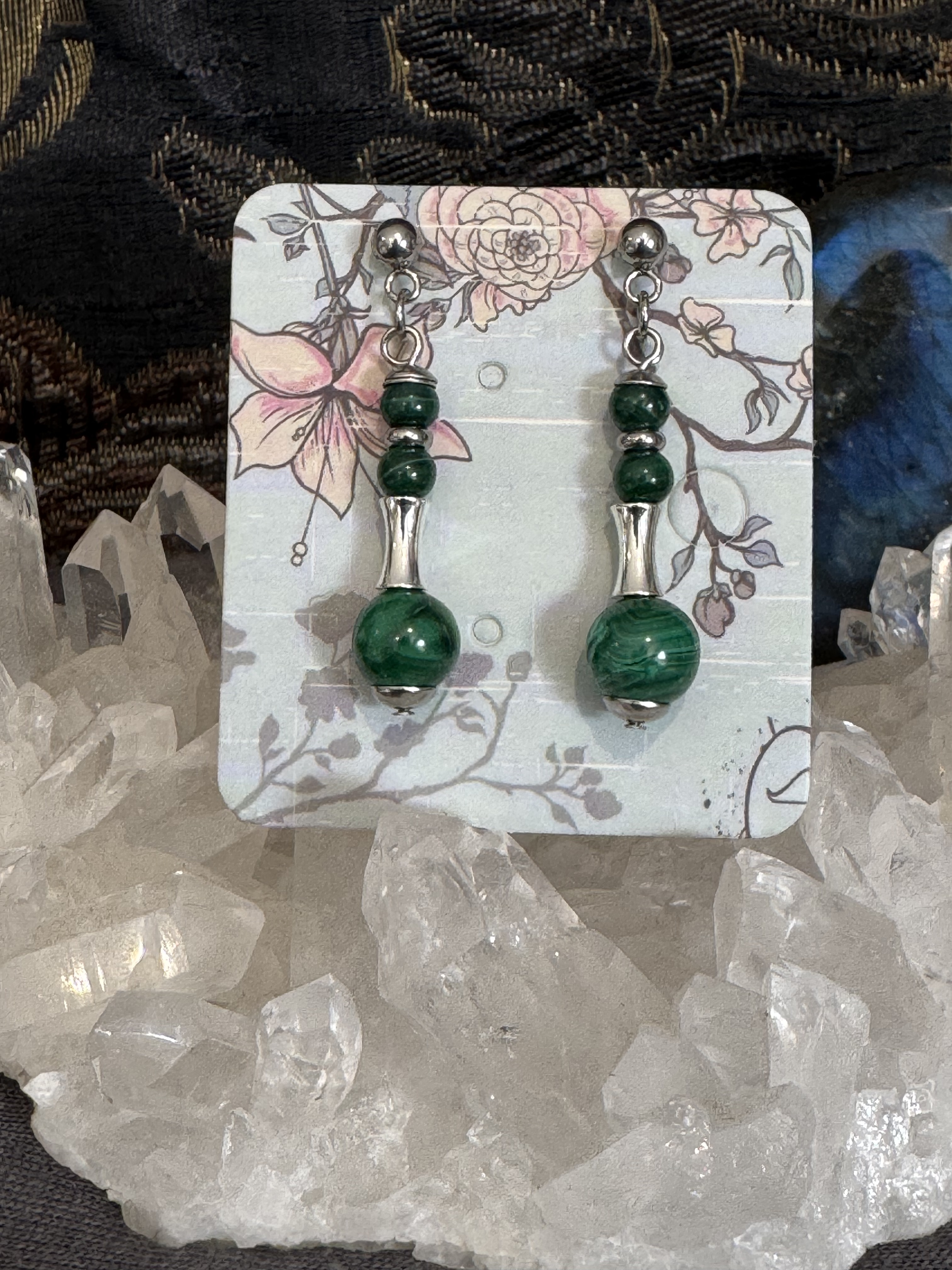 Boucles d'oreilles "Vibration Minérale" en Malachite
