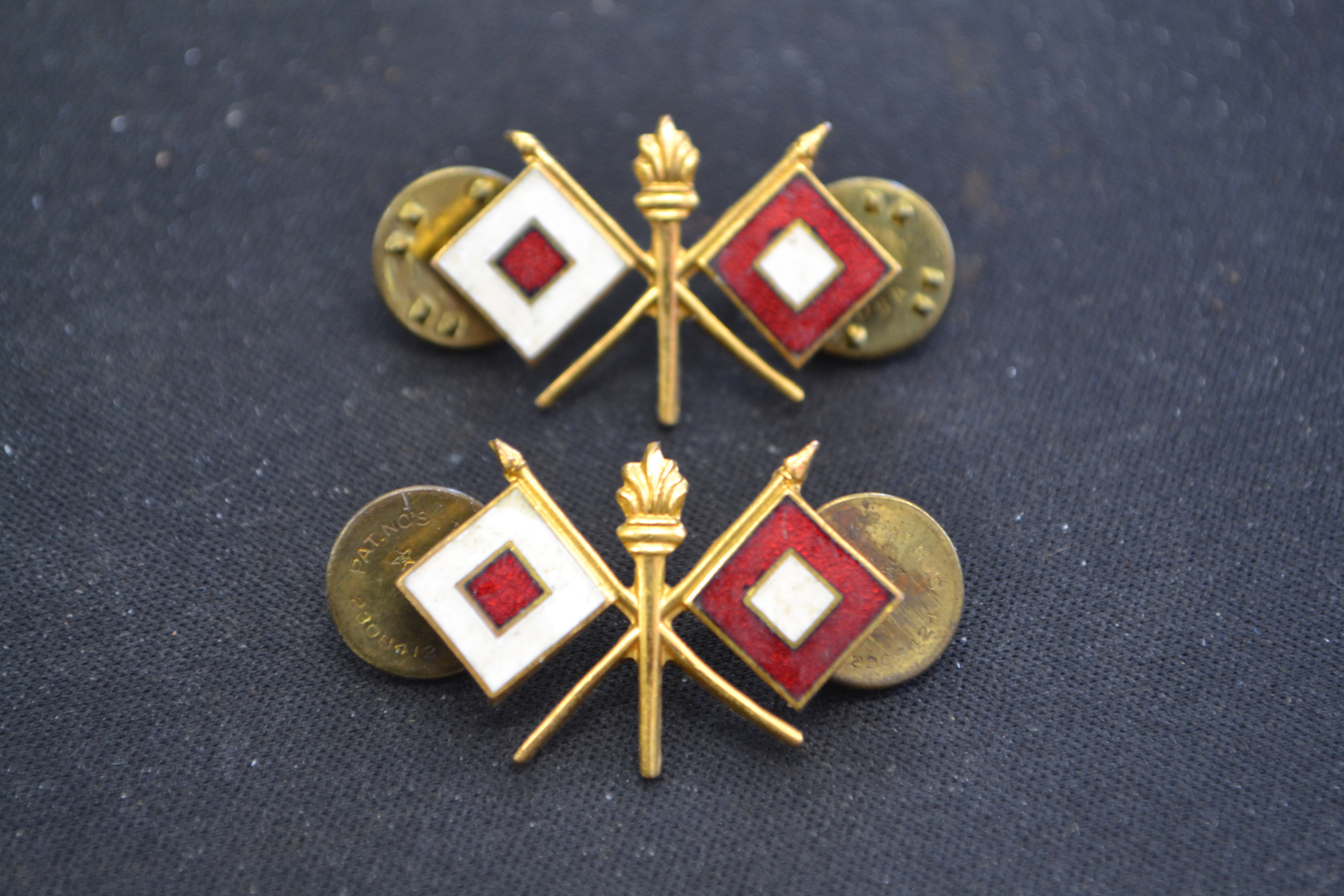 insigne de col porté par les membres du Signal Corps us 