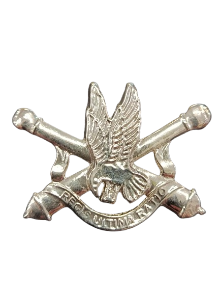 insigne beret 80ième Régiment d'Artillerie belge  argenté 