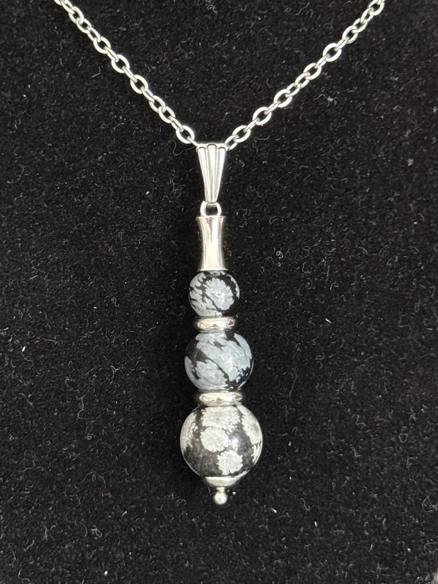 Pendentif "Echo de Gaïa" en Obsidienne Neige