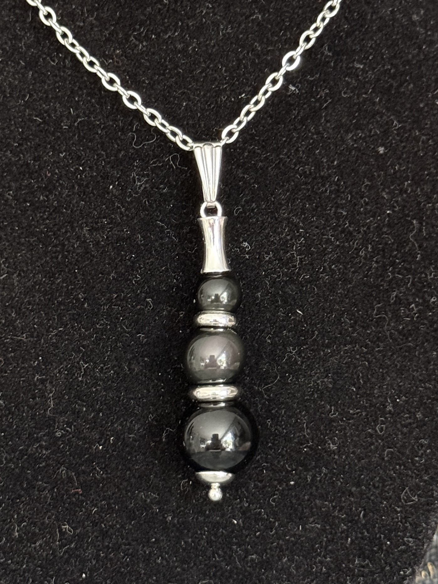 Pendentif "Echo de Gaïa" en Obsidienne Noire