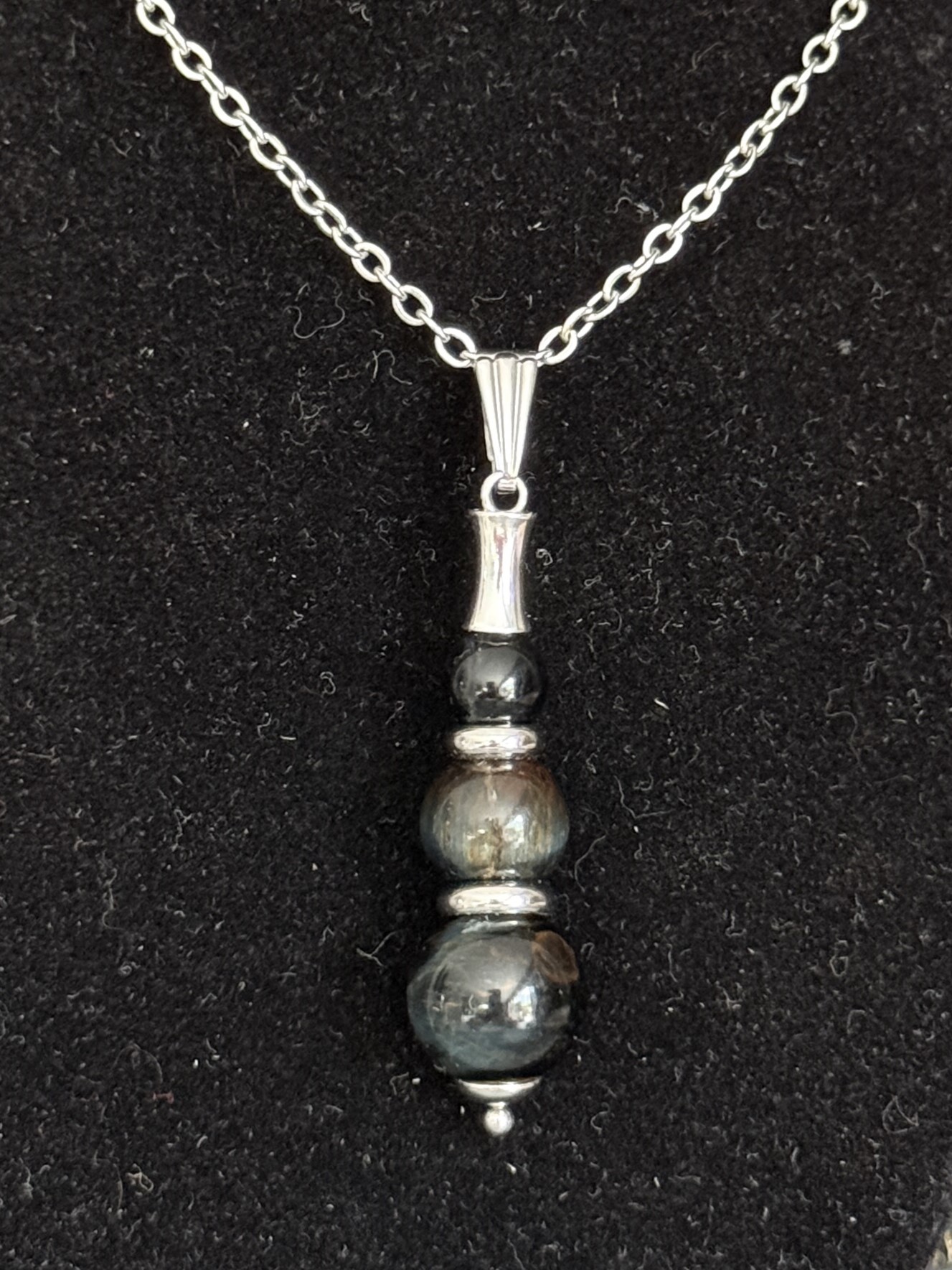 Pendentif "Echo de Gaïa" en Œil de Faucon
