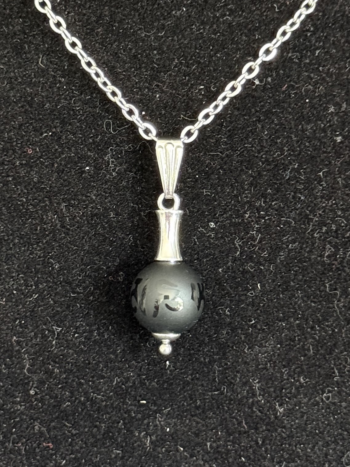 Pendentif "Vibration Minérale" en Onyx Mat 