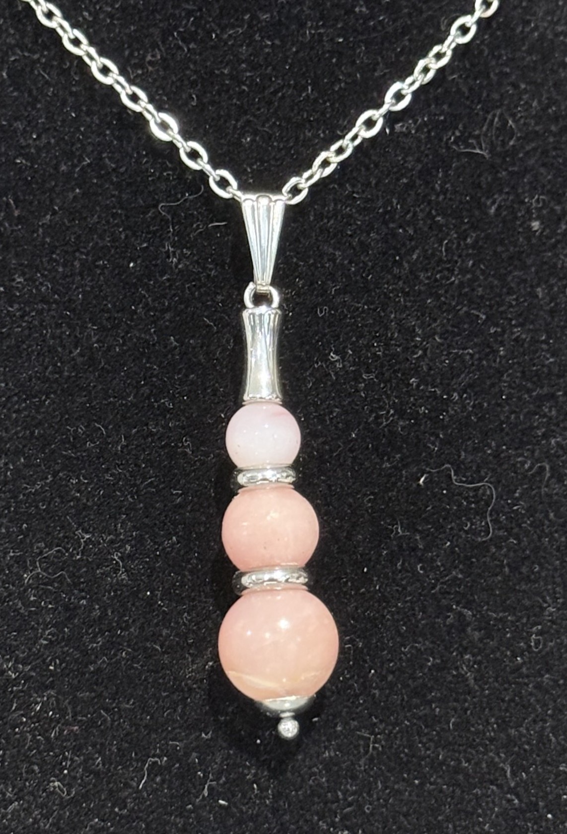 Pendentif "Echo de Gaïa" en Opale Rose