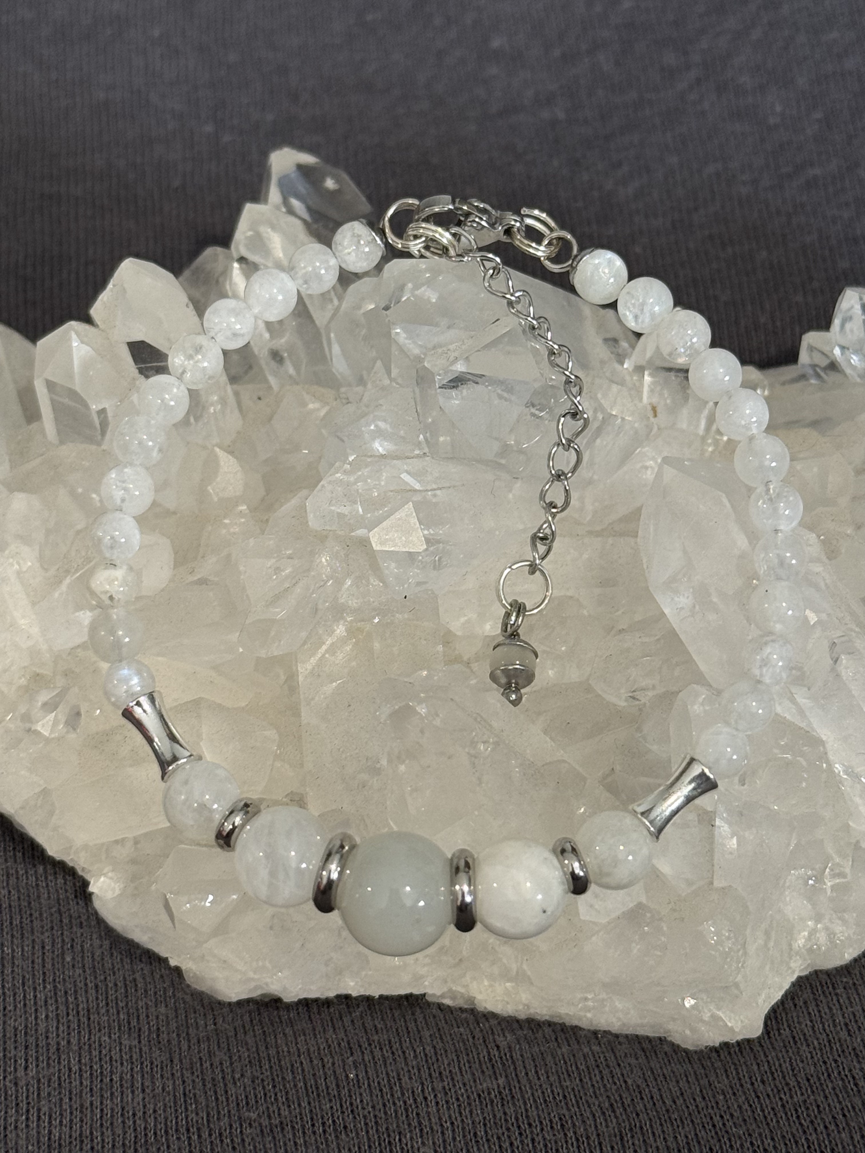 Bracelet "Echo de Gaïa" en Pierre de Lune