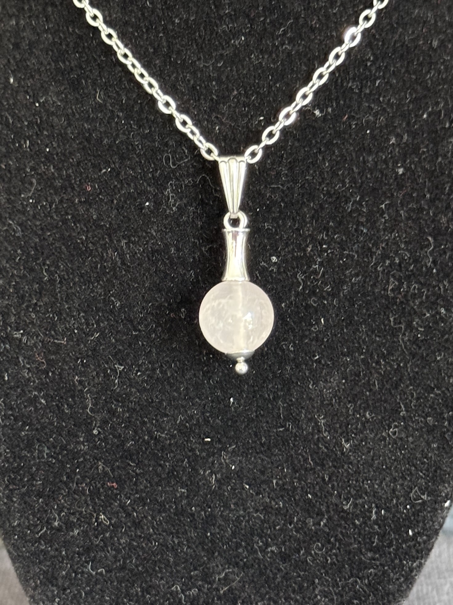 Pendentif "Vibration Minérale" en Quartz Rose