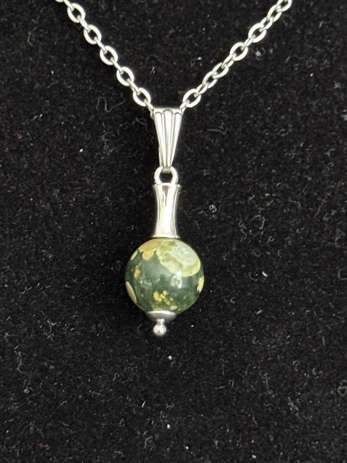 Pendentif "Vibration Minérale" en Rhyolite