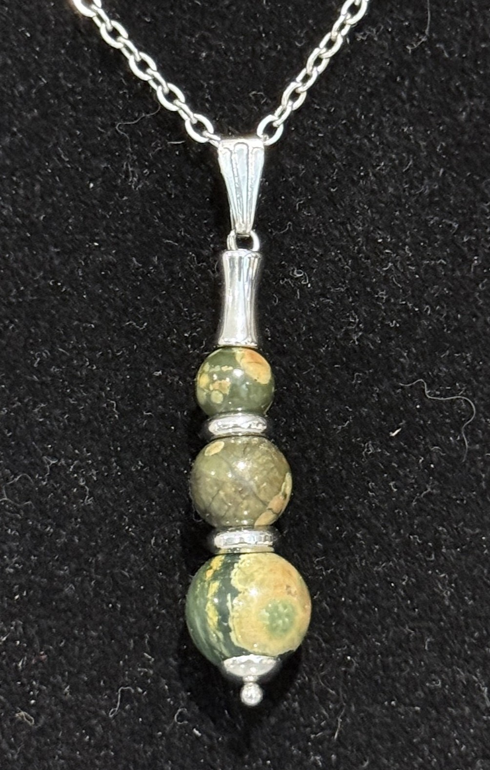 Pendentif "Echo de Gaïa" en Rhyolite