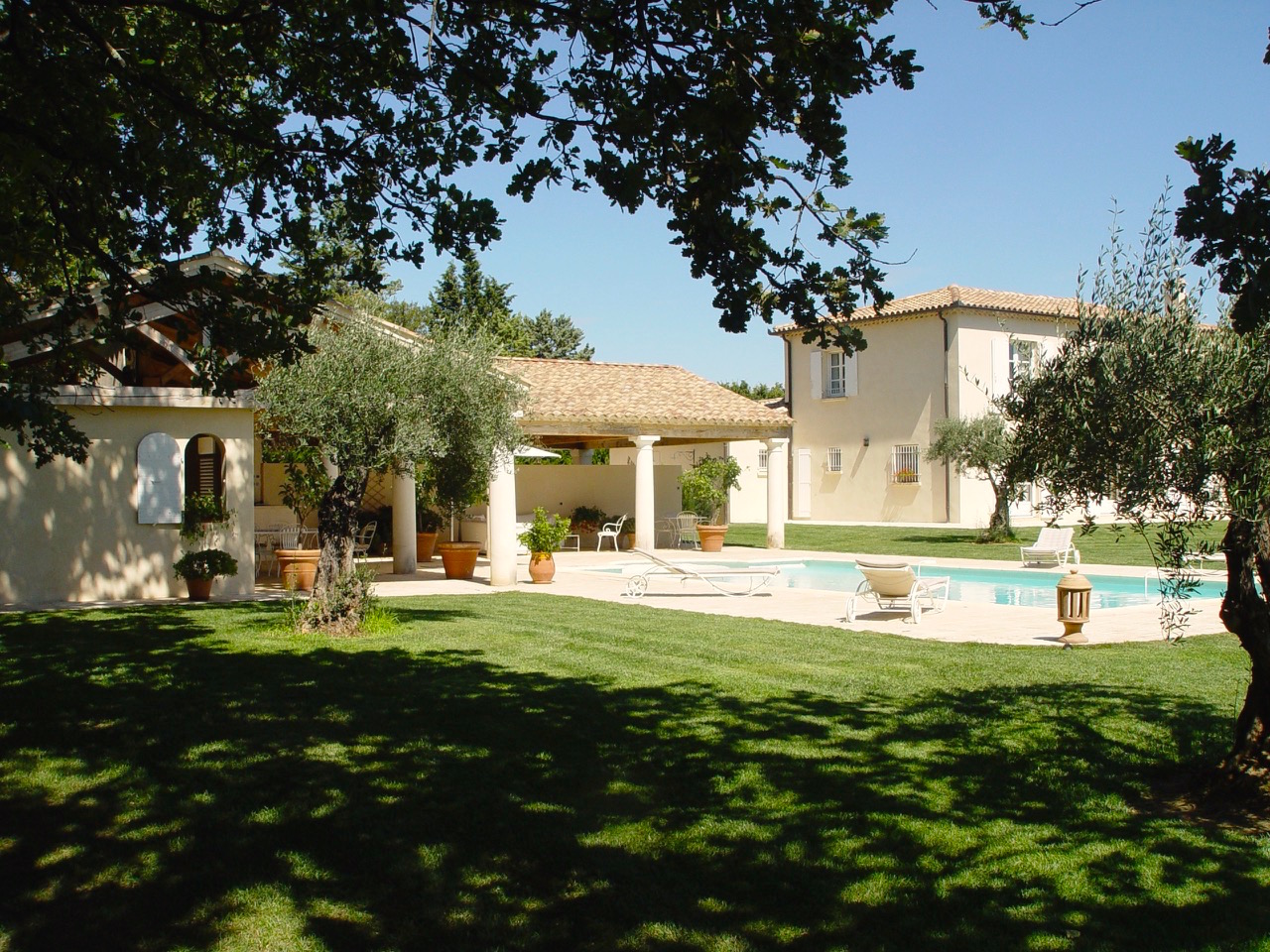 Vue ge ne rale bastide andre a loin