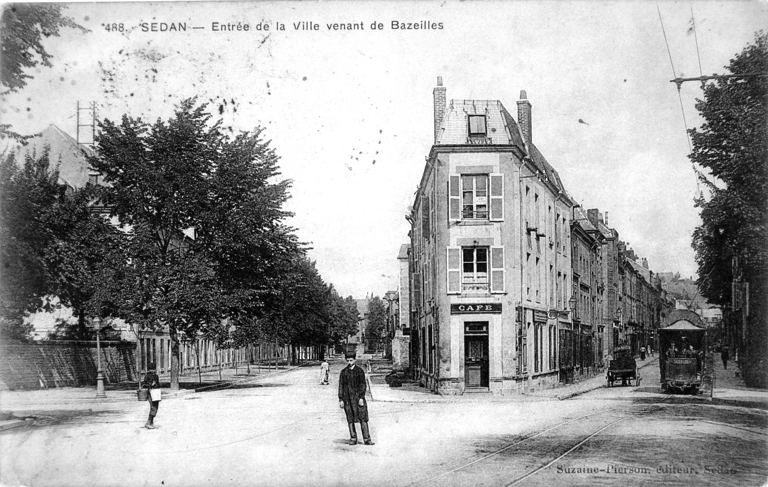 Le-cercueil-et-le-tram-faubourg-du-Mesnil