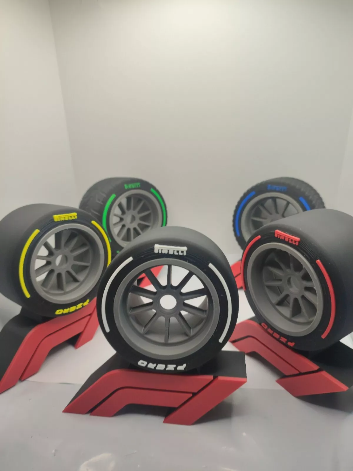 5 Logo Figurine Pneu Pirelli Formule 1 Pneumatique,Pezro Décoration D'intérieure