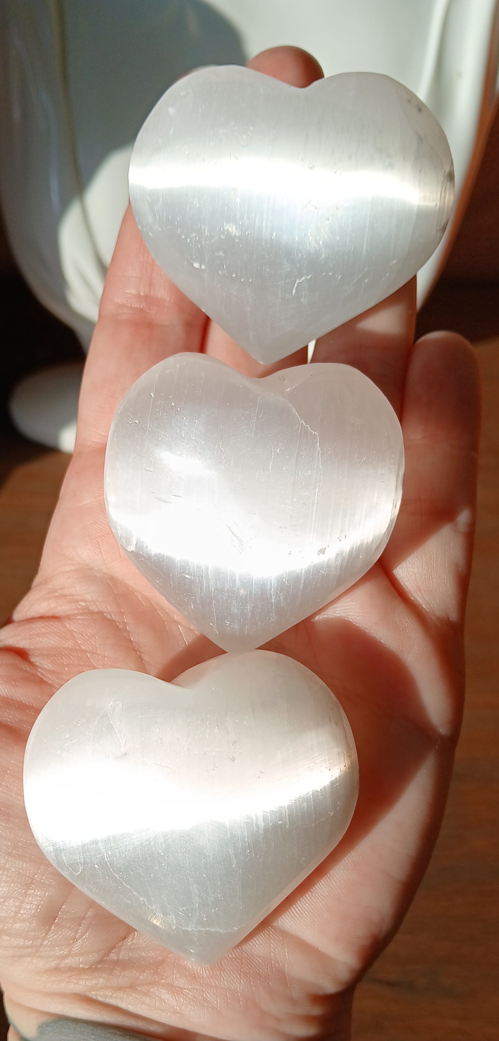 Sélénite – Lumière pure, paix intérieure et élévation spirituelle